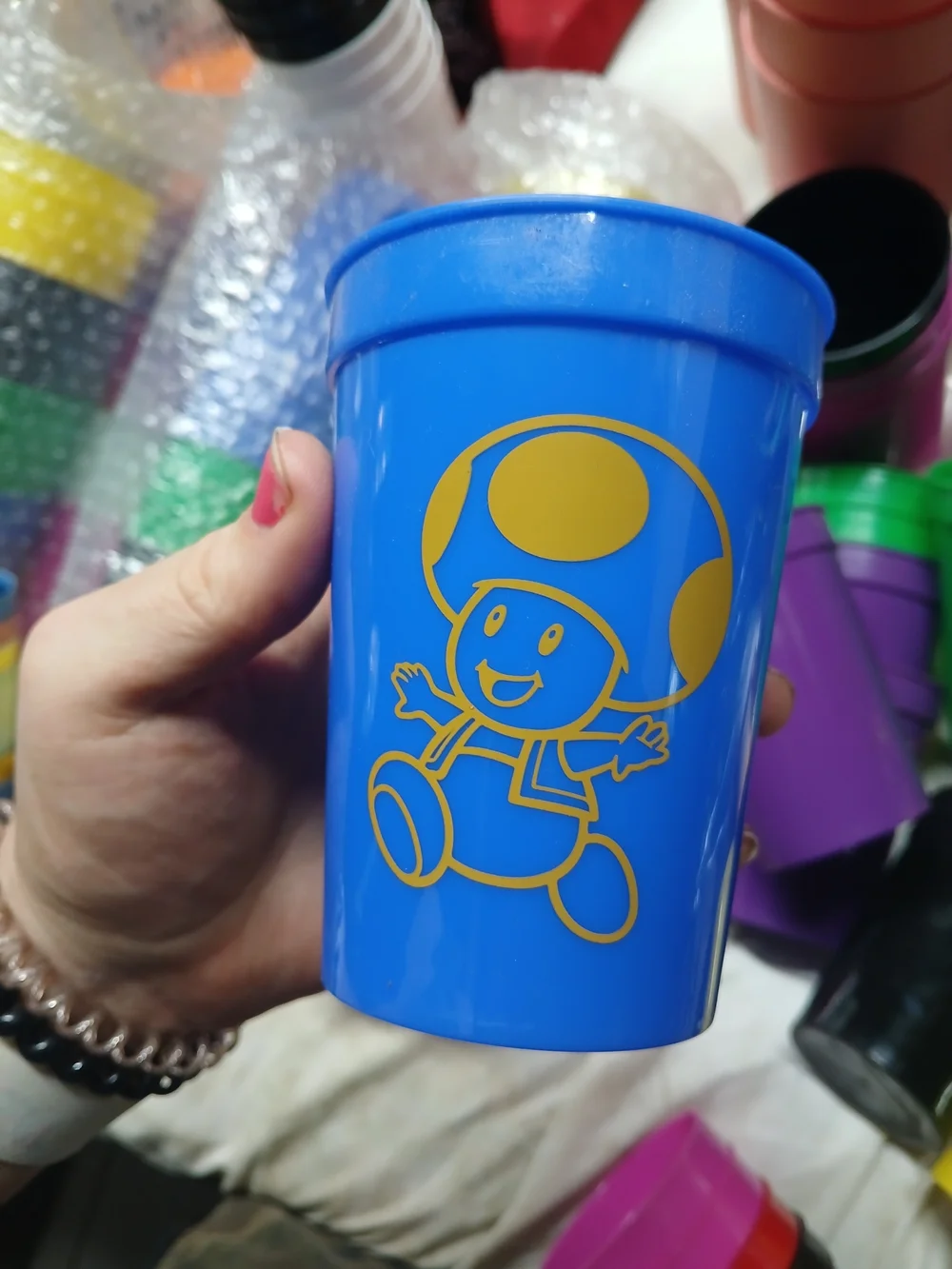 Super Mario Brothers Party Cups X24 Pack 8 Different Design's/colors